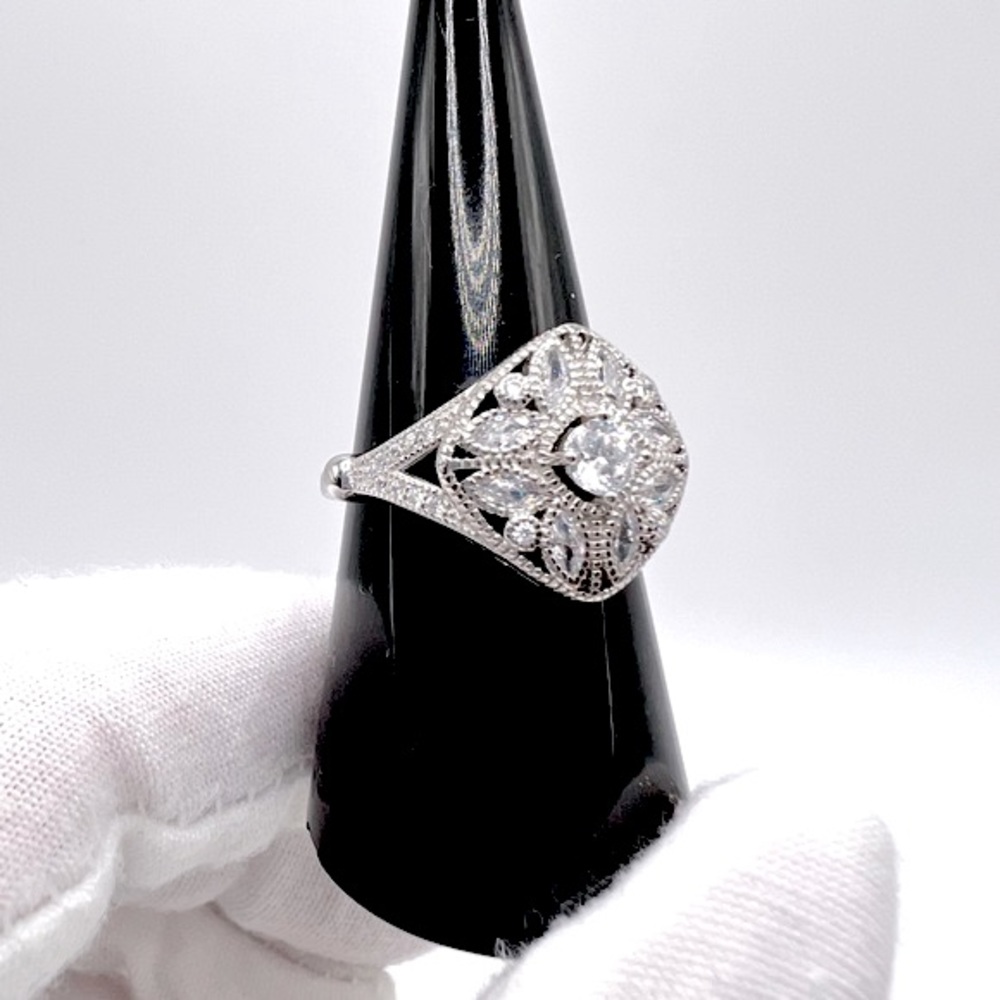 .925 Sterling Silver Vintage Inspired Cz Ring